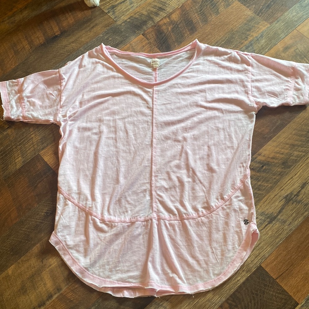 Jag size small pink short sleeve